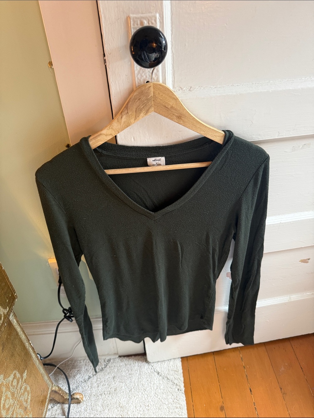 Wilfred Olive V-Neck Long Sleeve Top